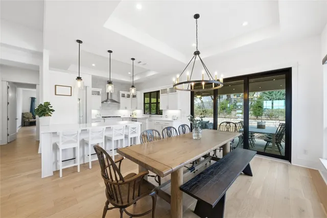 $1,099,000 | 321 Sweet Grass Lane, Lakeway, TX 78738