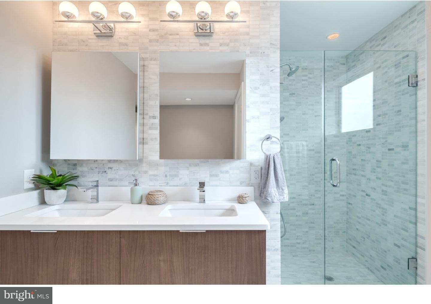 1310 South 20th Street Philadelphia, PA 19146 - Photo 23 of 25 Master Bathroom