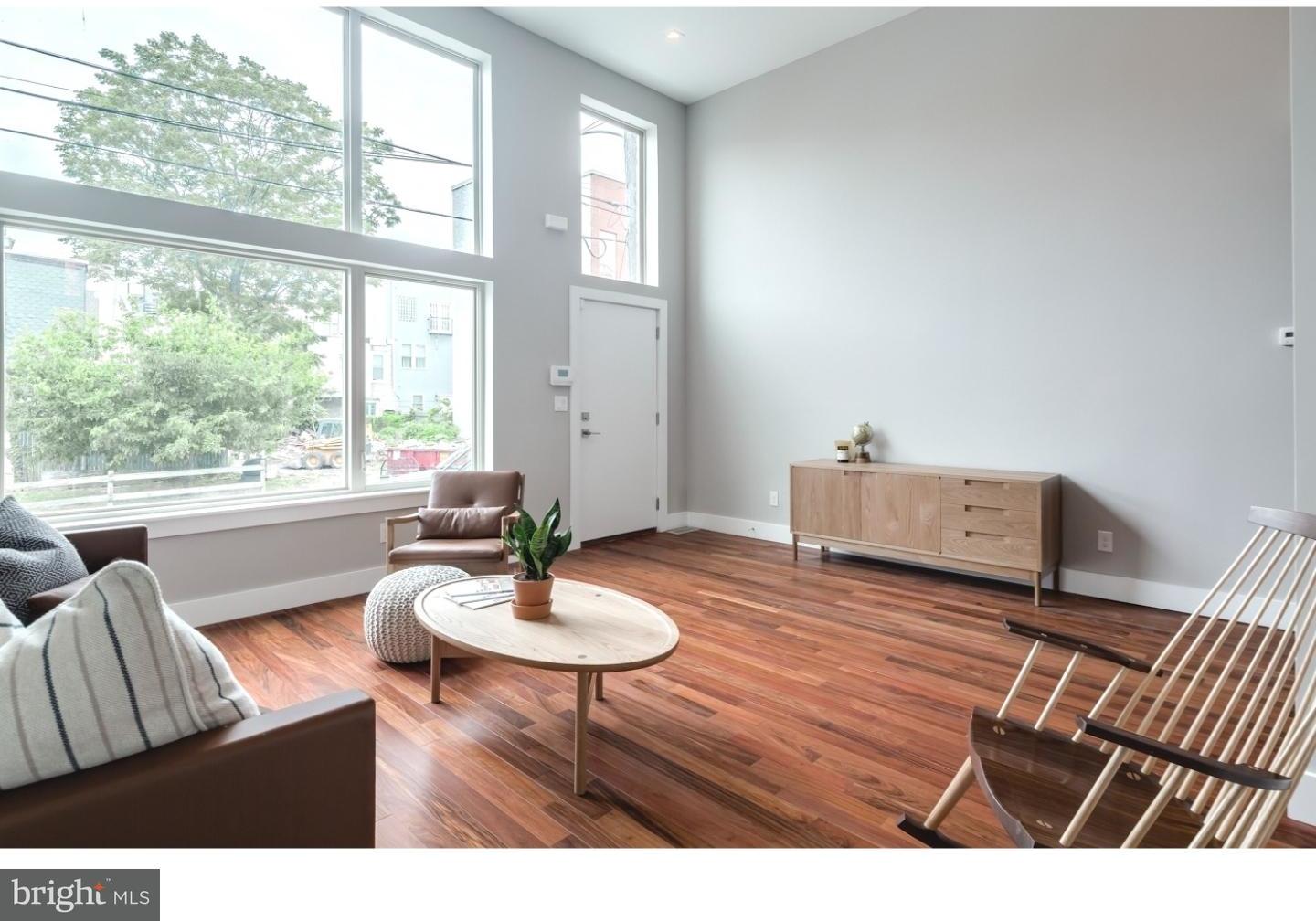 1310 South 20th Street Philadelphia, PA 19146 - Photo 4 of 25 Living Room