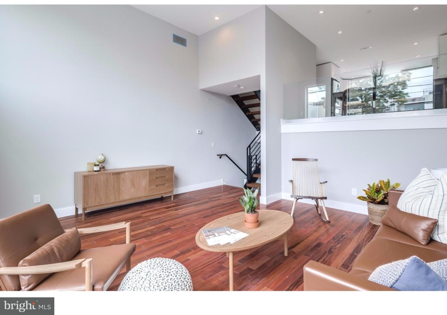 1310 South 20th Street Philadelphia, PA 19146 - Photo 5 of 25 Living Room