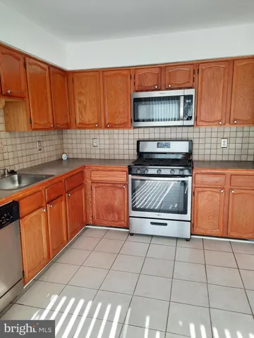 $2,100 | 10707 Houck Drive, Fredericksburg, VA 22407