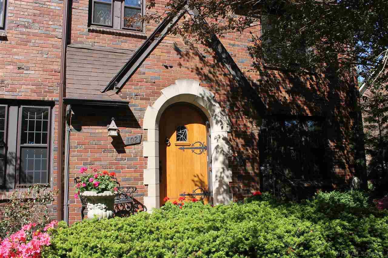 1021 Yorkshire Road Grosse Pointe Park, MI 48230 - Photo 3 of 54