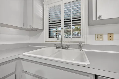 $375,000 | 7016 2nd Street North, St. Petersburg, FL 33702