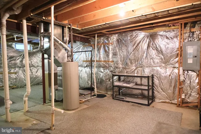 a view of an outdoor space