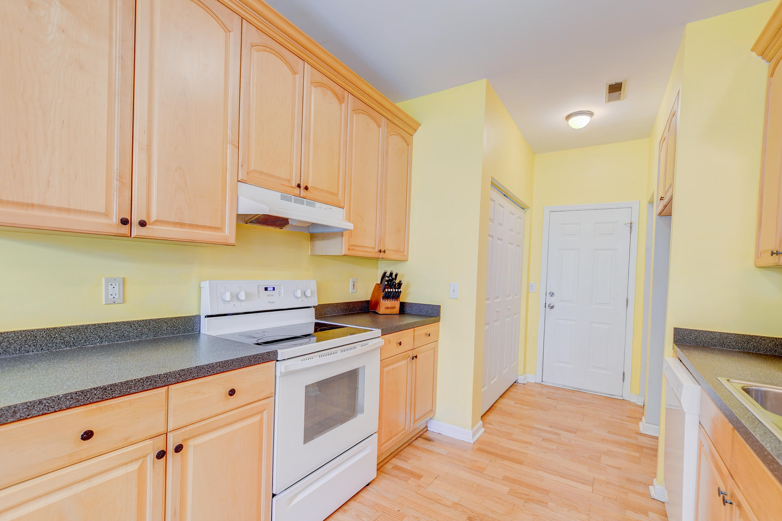 1880 Beechwood Road Charleston, SC 29414 - Photo 29 of 35 DSC_5997_5998_5999_6000_6001