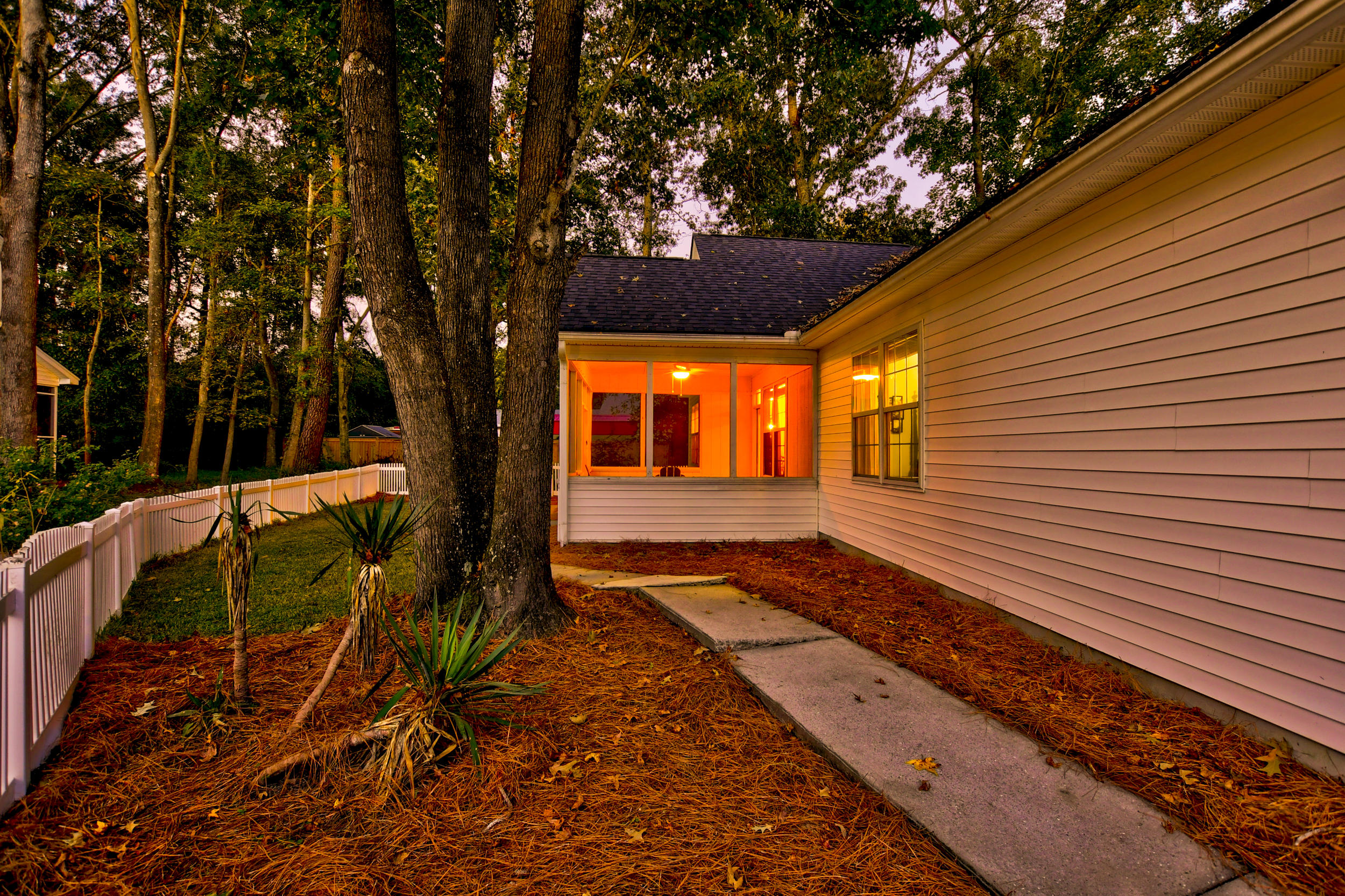 1880 Beechwood Road Charleston, SC 29414 - Photo 7 of 35 DSC_6125_6_7