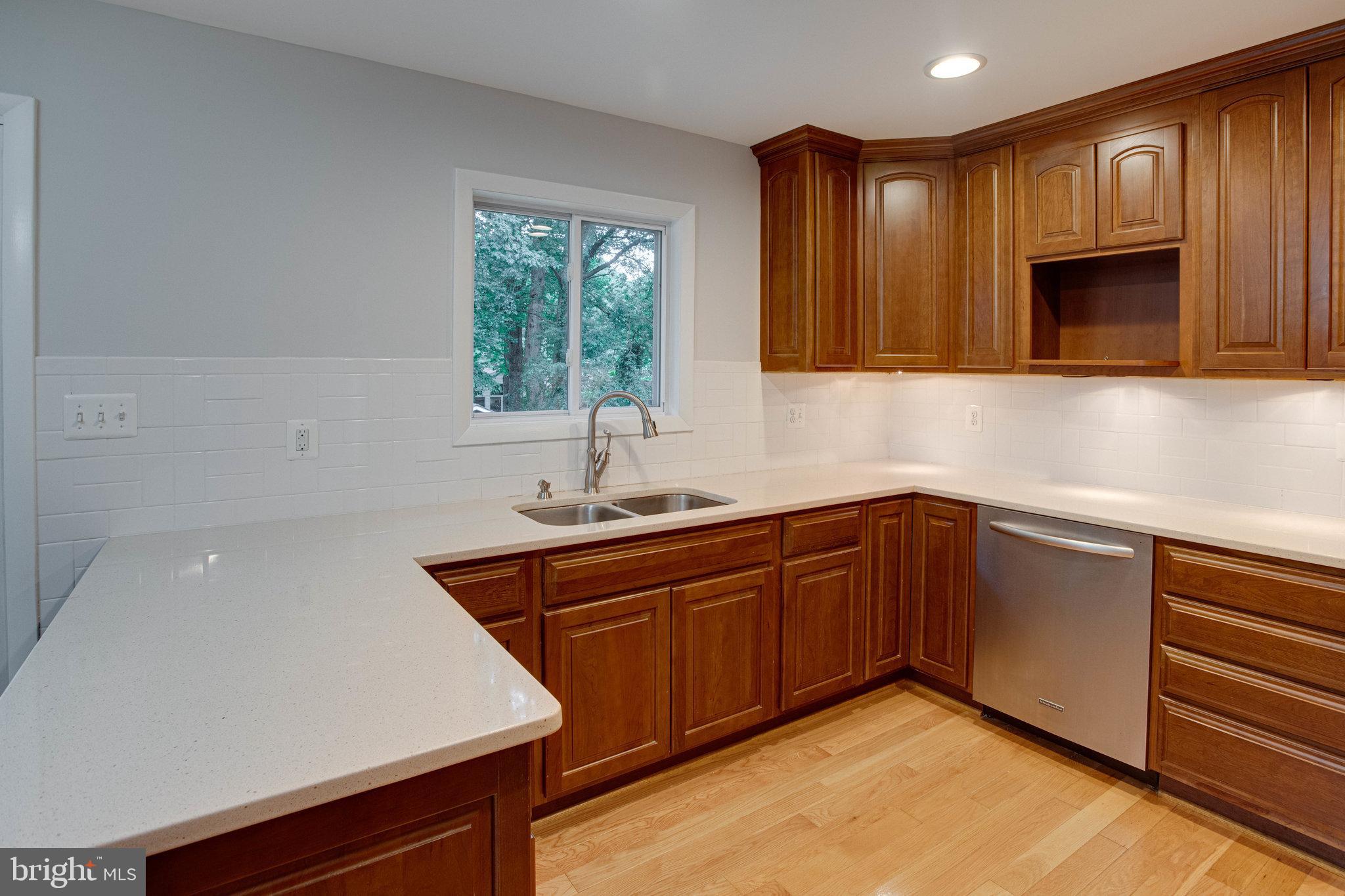 12026 Waples Mill Road Oakton, VA 22124 - Photo 14 of 61