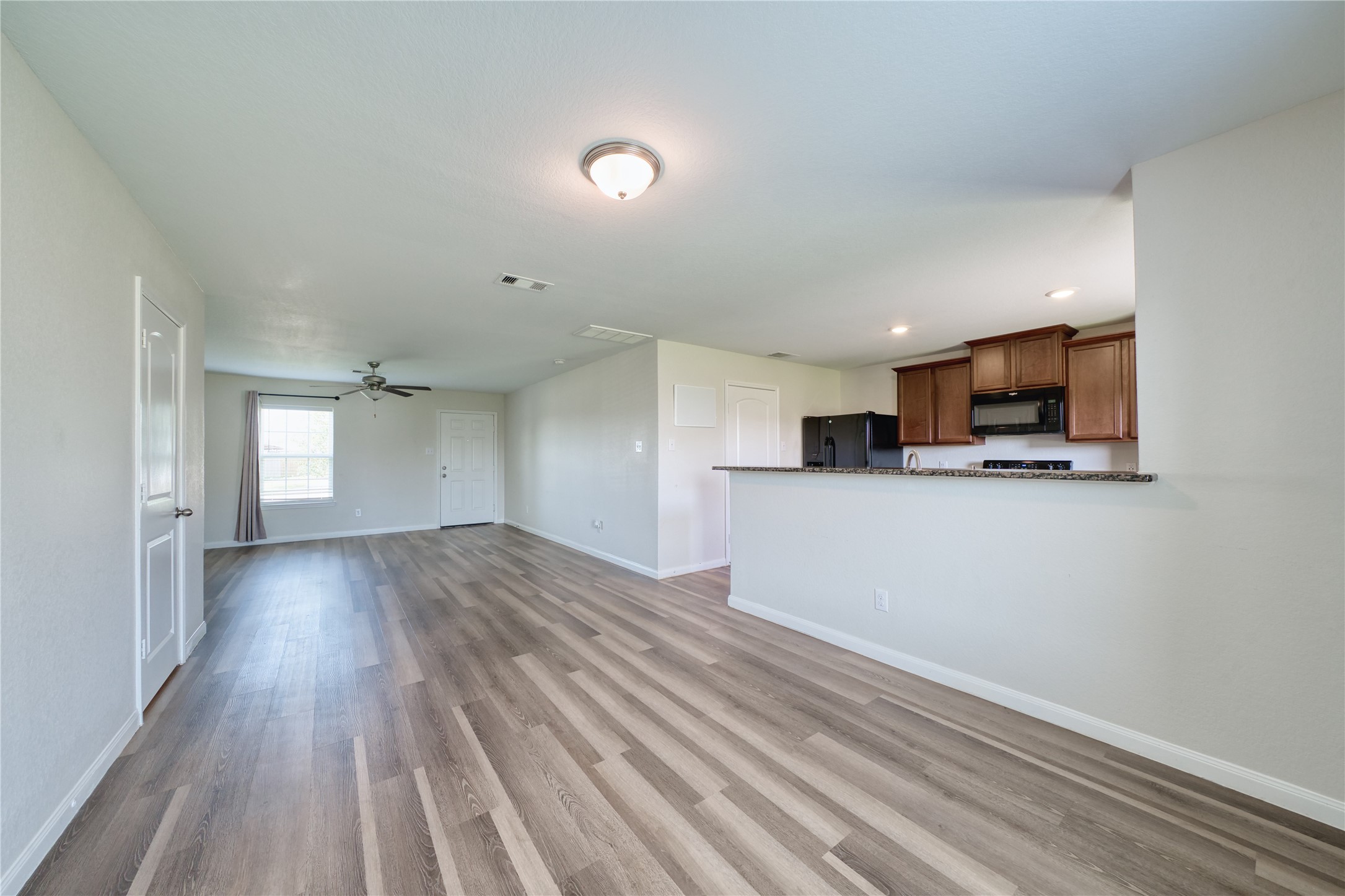 5735 Rainbow Rd. Cove, TX 77523 - Photo 10 of 22
