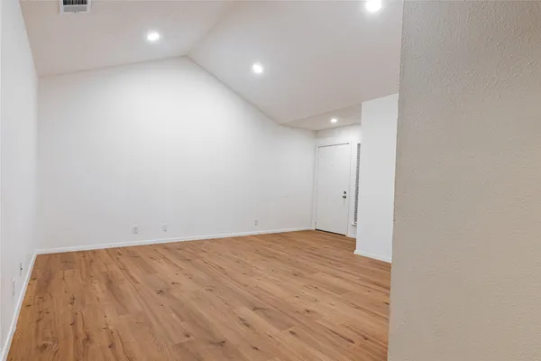 $1,250 | 100 Nicole Cove, Unit B, Round Rock, TX 78664