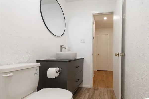 $1,250 | 100 Nicole Cove, Unit B, Round Rock, TX 78664