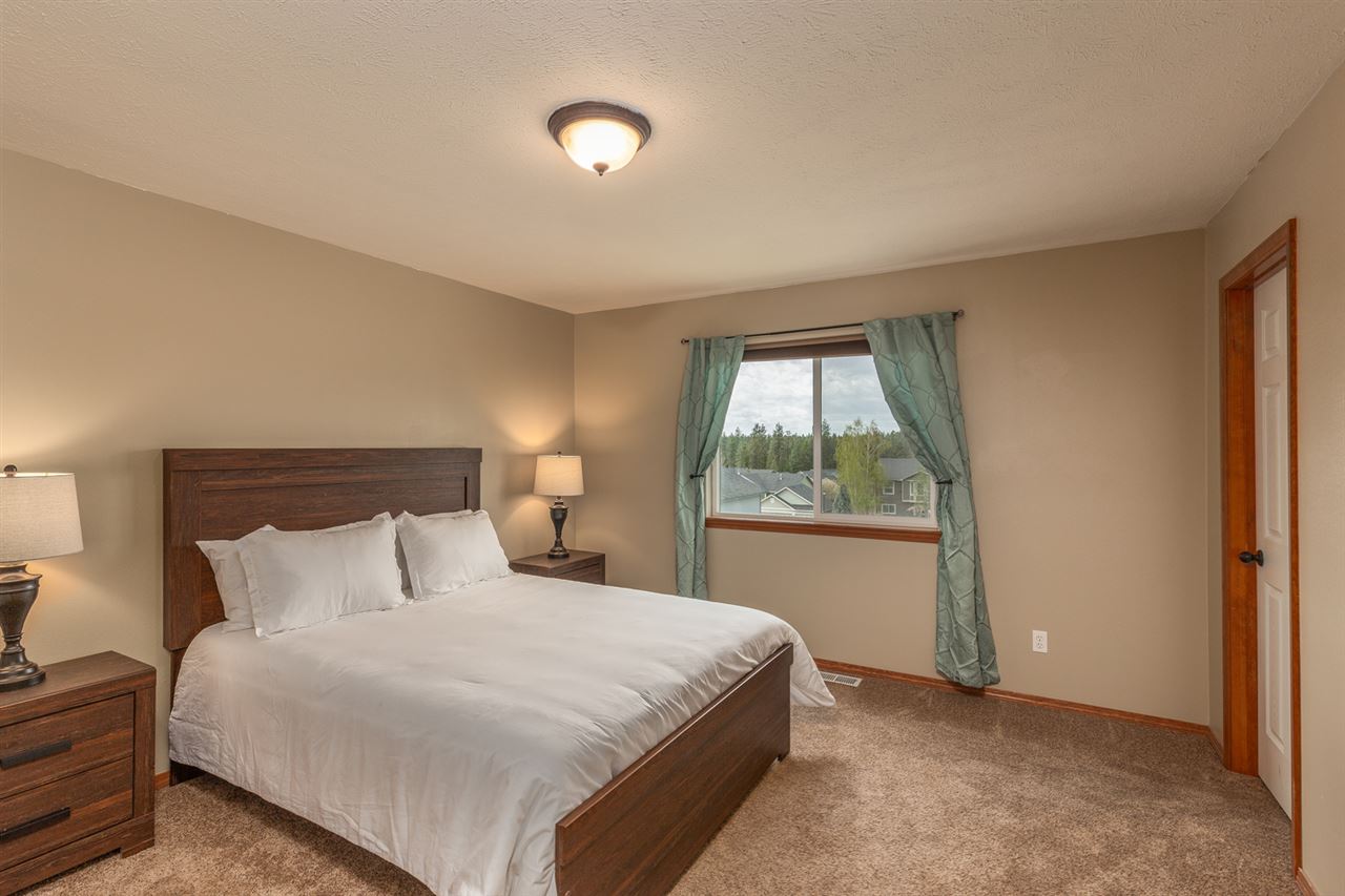 3015 East Lane Park Road Mead, WA 99021 - Photo 11 of 20 Gallery Image 11