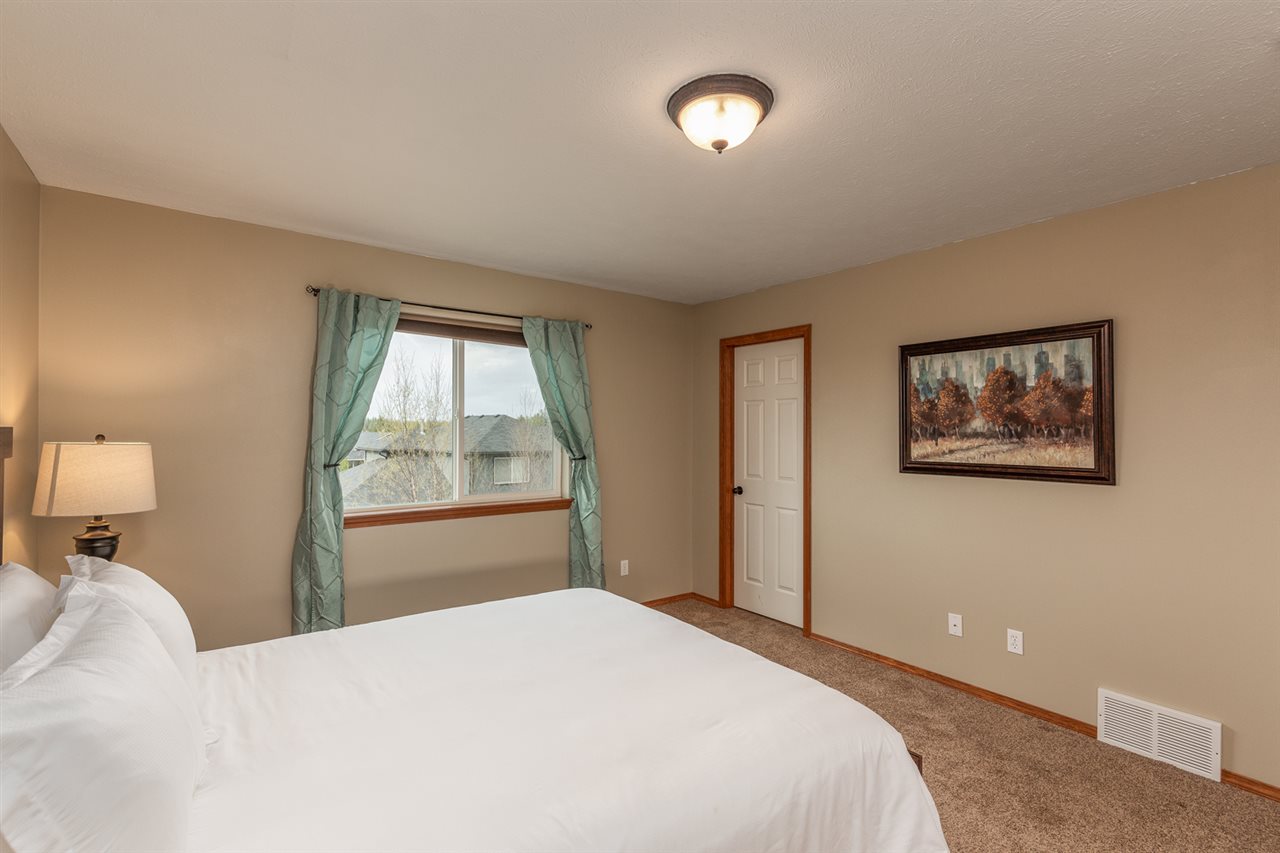3015 East Lane Park Road Mead, WA 99021 - Photo 12 of 20 Gallery Image 12