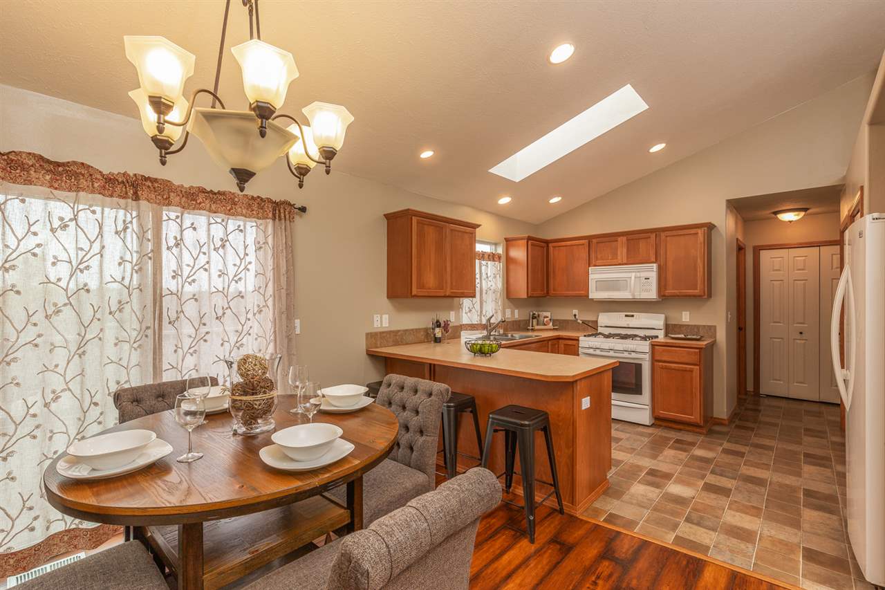 3015 East Lane Park Road Mead, WA 99021 - Photo 8 of 20 Gallery Image 8