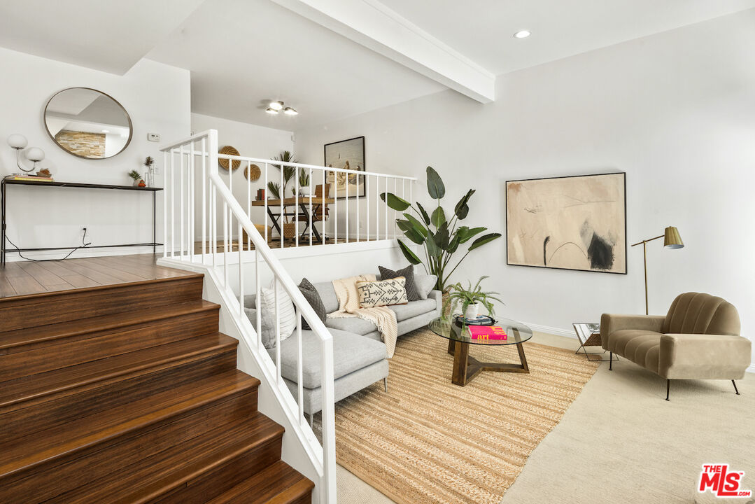 4549 Alla Road, Unit 5 Marina del Rey, CA 90292 - Photo 4 of 35 a living room with furniture and a wooden floor