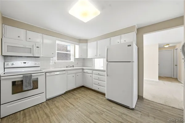 $142,500 | 72 Old Lyme Drive, Unit 2, Amherst, NY 14221
