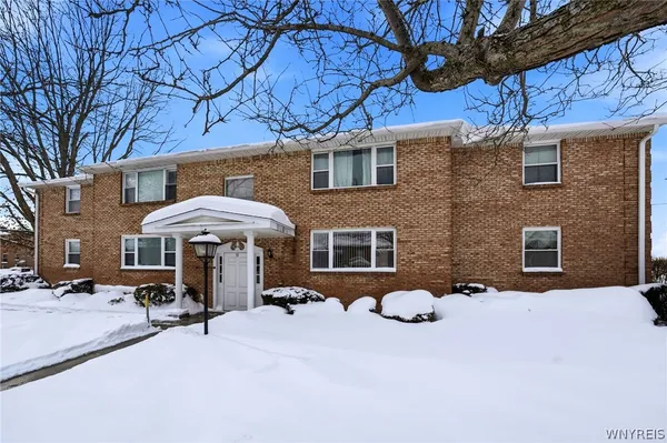 $142,500 | 72 Old Lyme Drive, Unit 2, Amherst, NY 14221