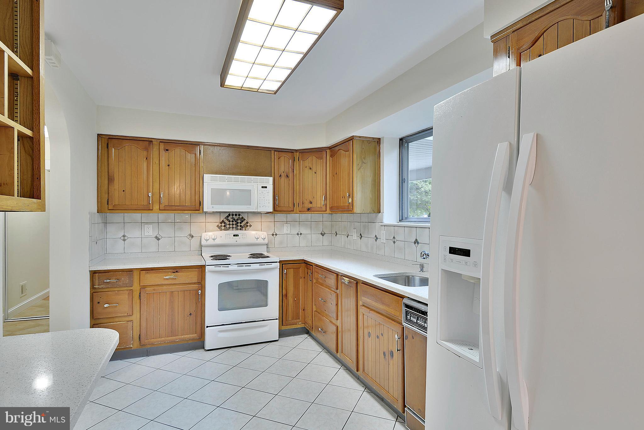 11401 Clara Street Silver Spring, MD 20902 - Photo 6 of 30 Kitchen