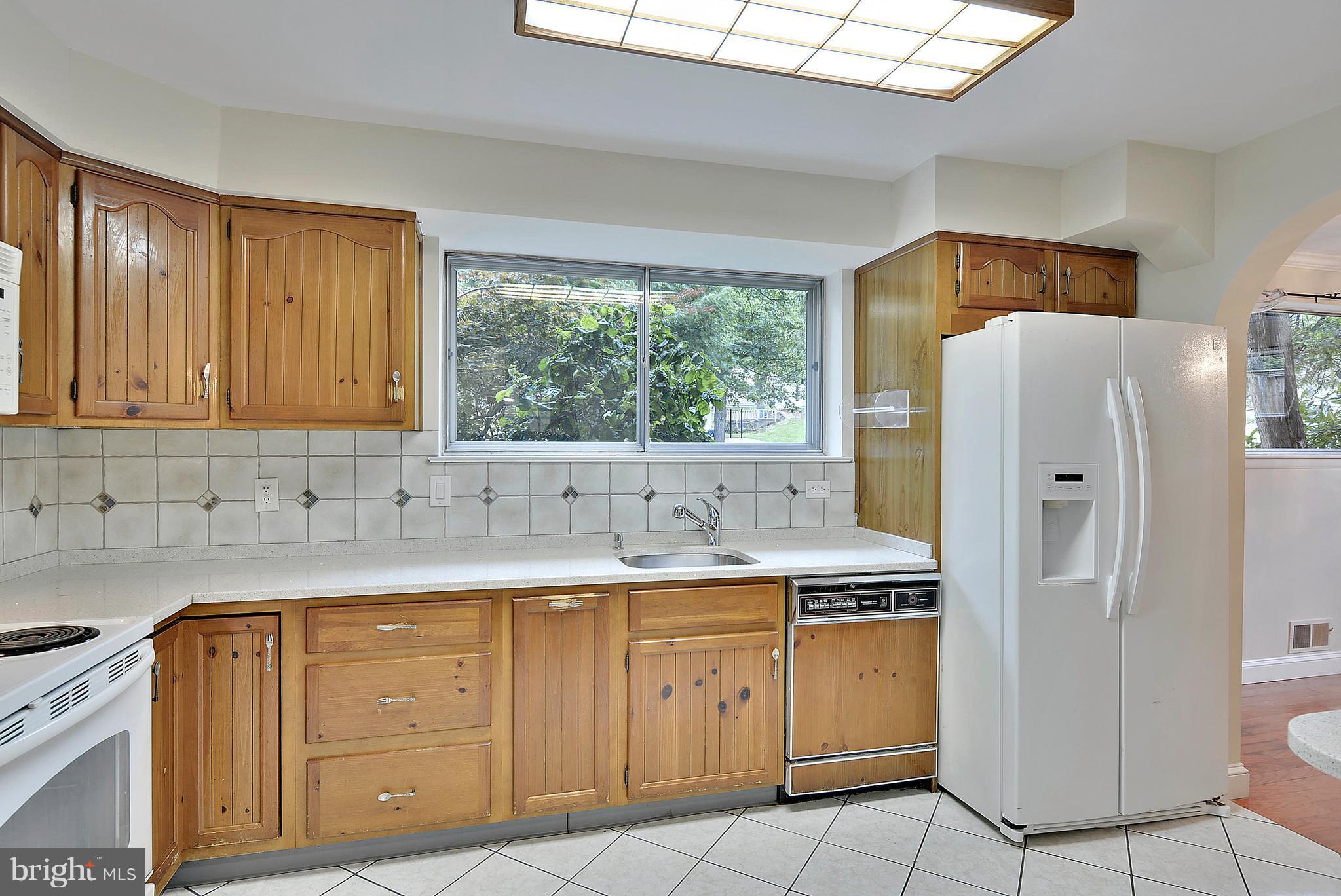 11401 Clara Street Silver Spring, MD 20902 - Photo 7 of 30 Kitchen