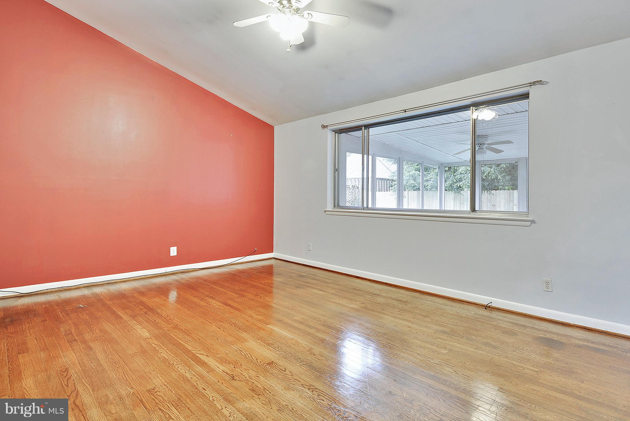 11401 Clara Street Silver Spring, MD 20902 - Photo 10 of 30 Living Room