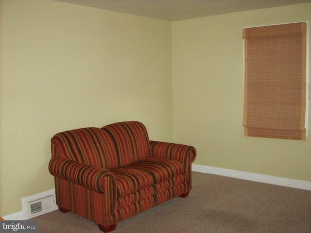 5547 Oakland Road Halethorpe, MD 21227 - Photo 10 of 11 Living Room