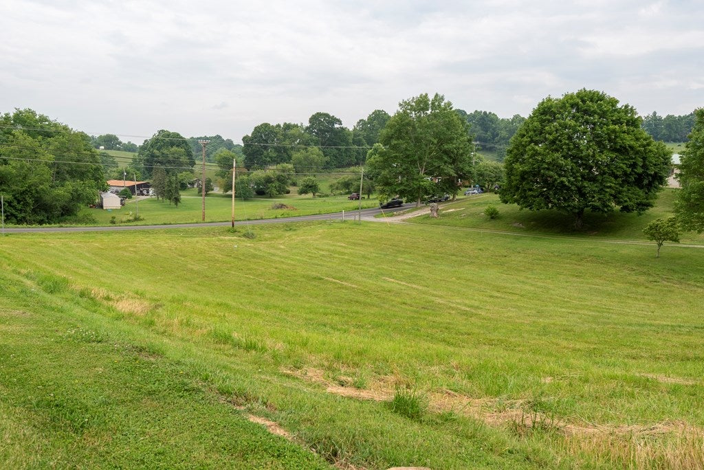 669 Adwolfe Road Marion, VA 24354 - Photo 28 of 38 Gallery Image 28