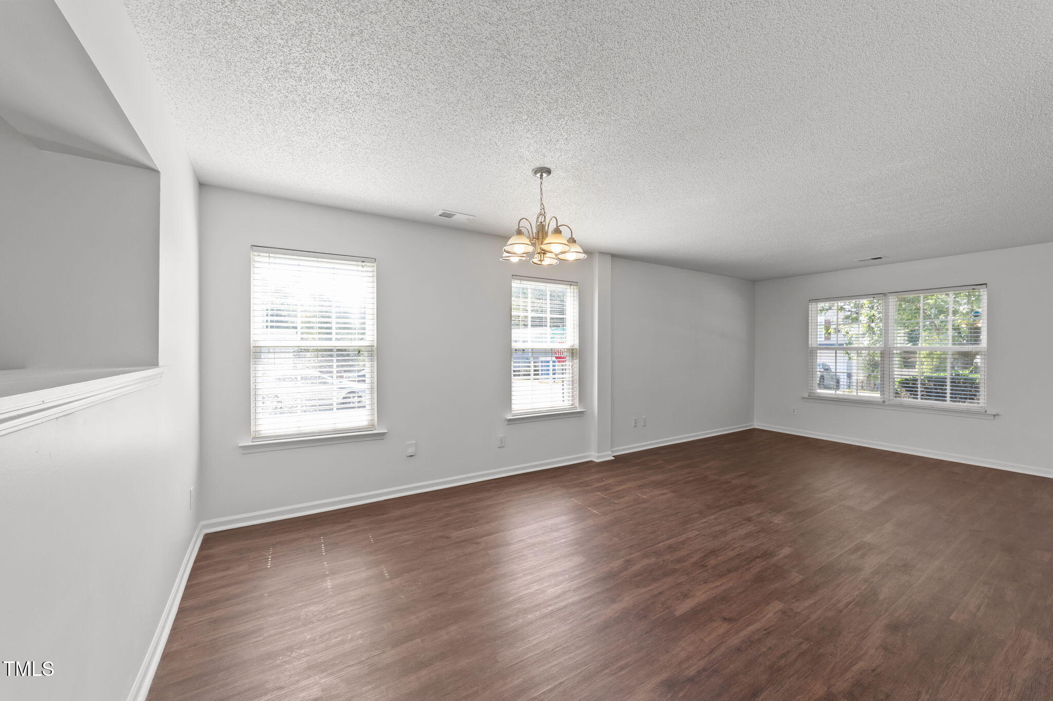 5819 Finestra Way Raleigh, NC 27610 - Photo 16 of 47 18-web-or-mls-VB4A6110