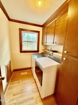 $325,000 | 2211 Kathleen Drive, Greenville, NC 27858