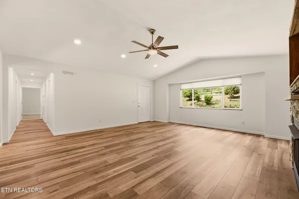 $359,000 | 256 Mountainview Estates, Caryville, TN 37714