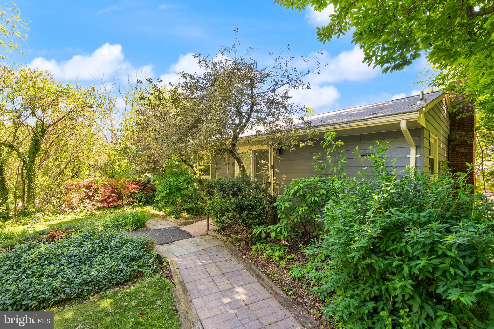1608 Chain Bridge Road McLean, VA 22101 - Photo 16 of 30