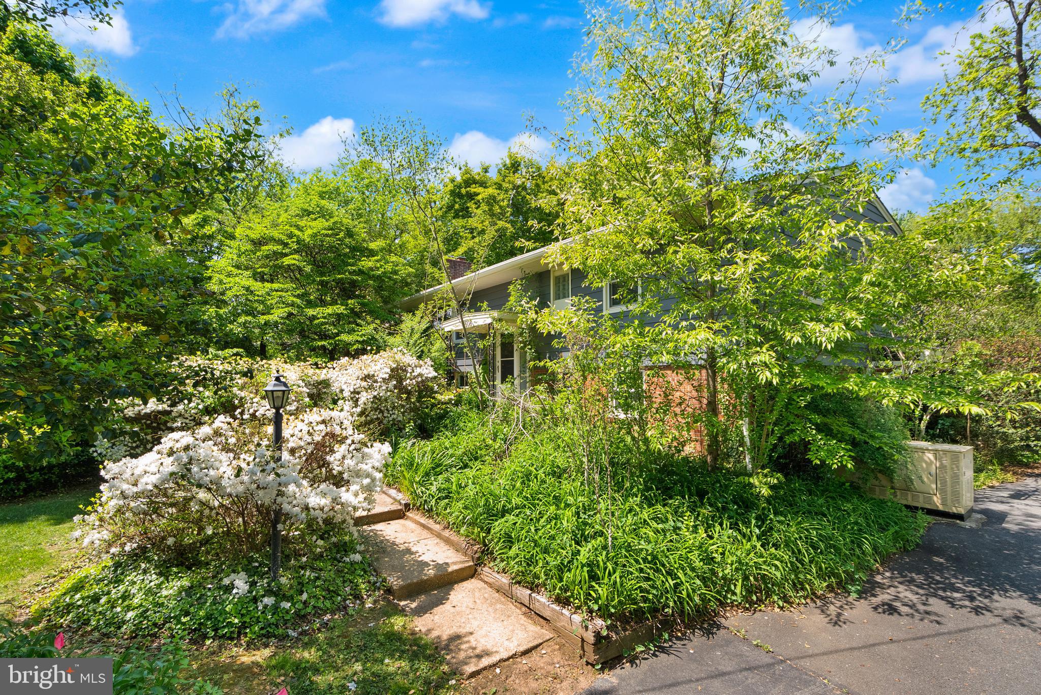 1608 Chain Bridge Road McLean, VA 22101 - Photo 5 of 30 a view of a garden