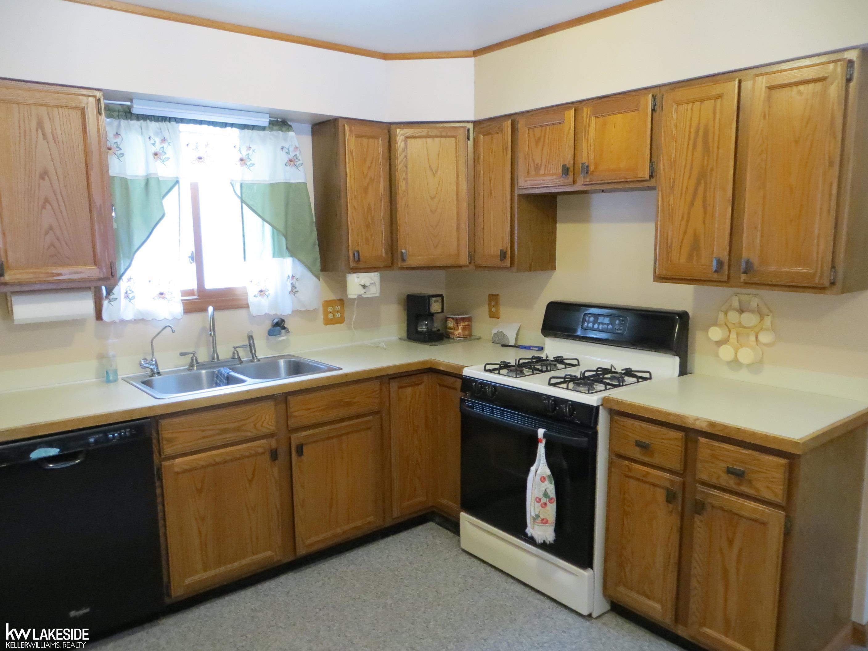 4384 New Sand Road Caseville, MI 48725 - Photo 10 of 52 50098300-9.JPG