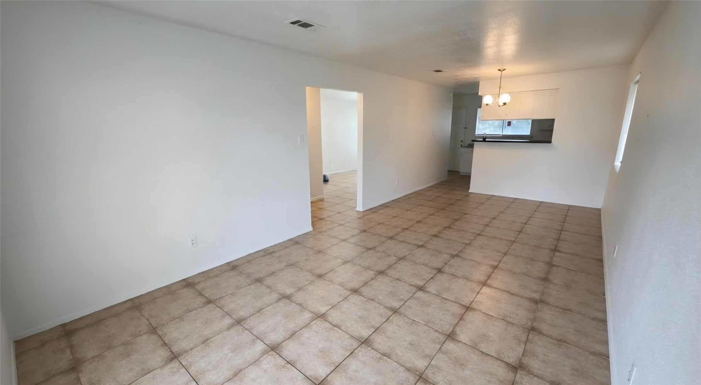 5150 Prairie Ridge Road Houston, TX 77053 - Photo 10 of 13 Dining/ formal living