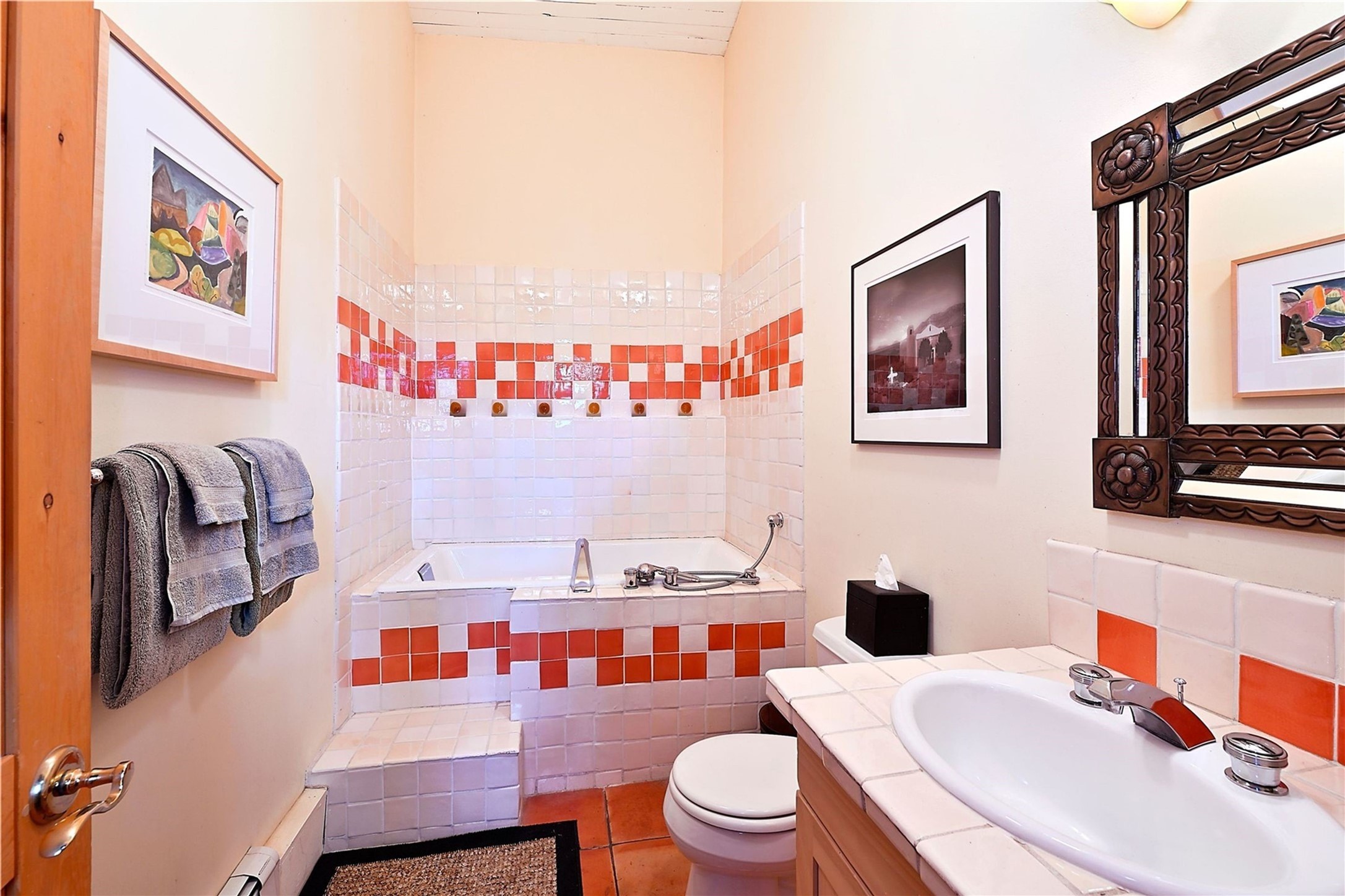 227 Rodriguez Street Santa Fe, NM 87501 - Photo 23 of 39 Downstairs primary bathroom