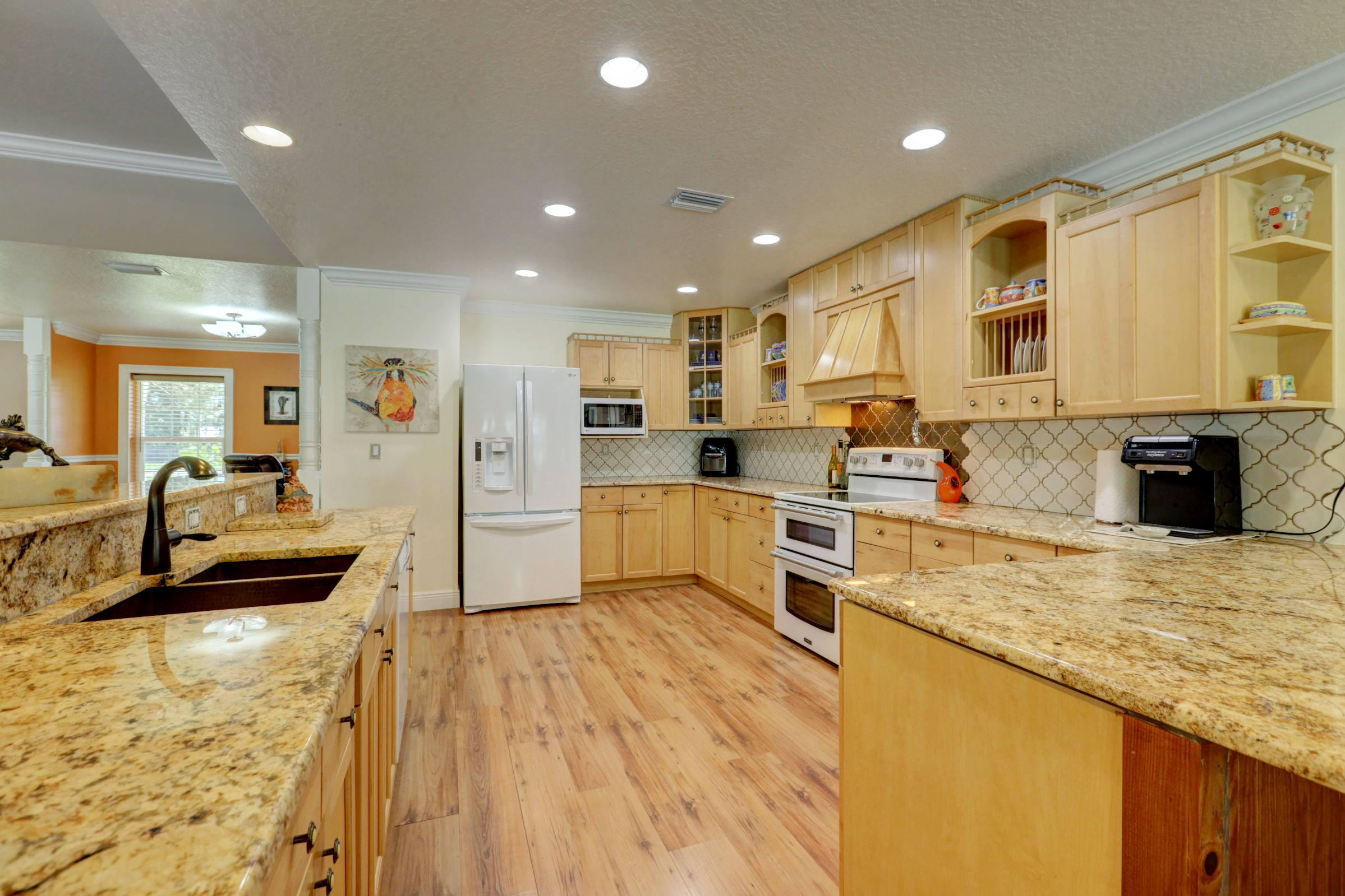 2820 Southwest Murphy Road Palm City, FL 34990 - Photo 8 of 40 5 KITCHEN