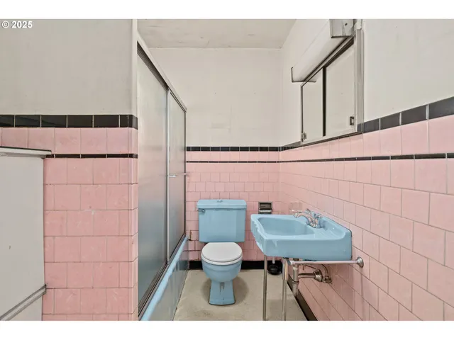 $639,000 | 6015 North Houghton Street, Portland, OR 97203