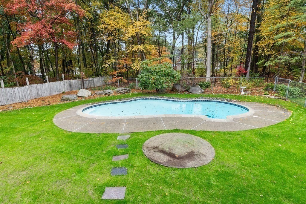 22 Pratt Street Billerica, MA 01821 - Photo 8 of 42