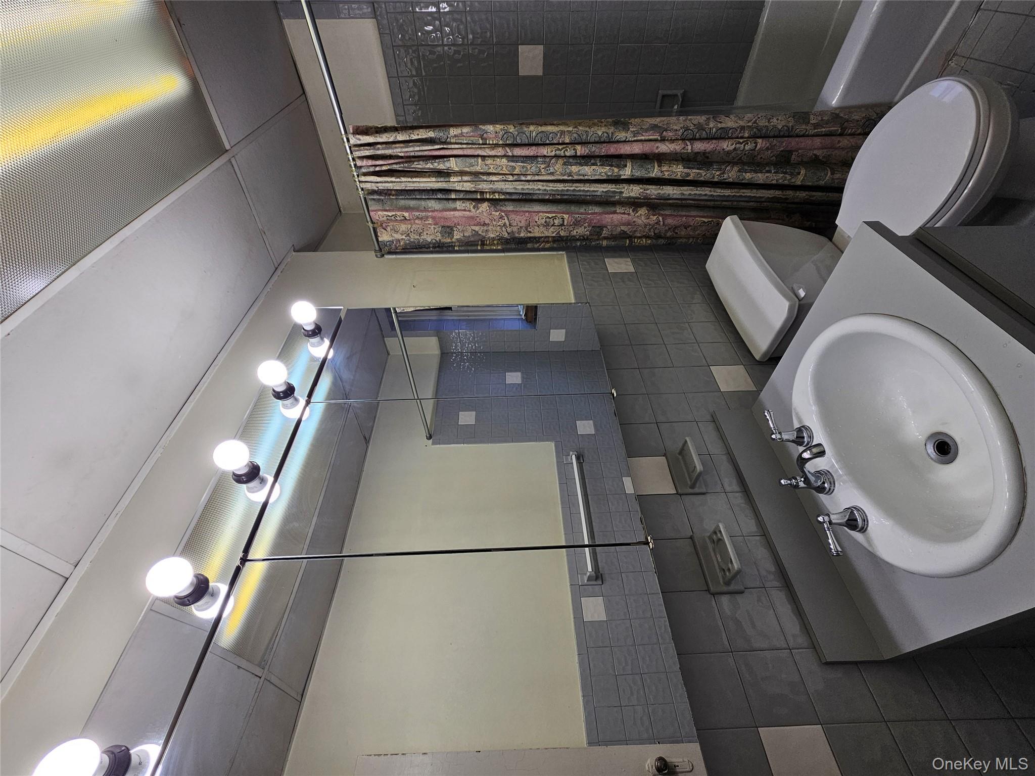 111-39 76th Road, Unit E4 Queens, NY 11375 - Photo 14 of 16