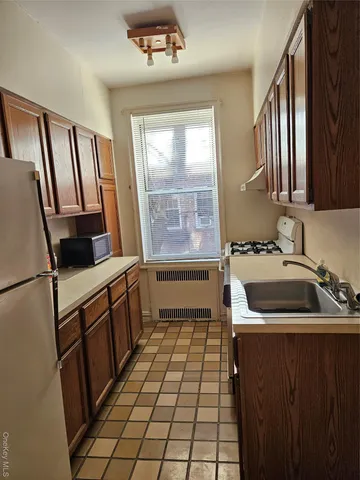 $355,000 | 111-39 76th Road, Unit E4 | Forest Hills