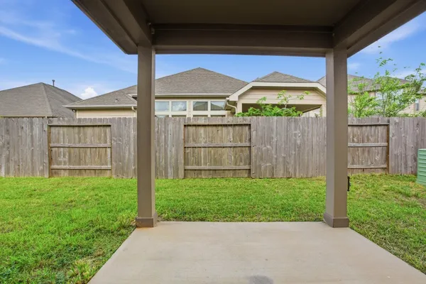 $2,200 | 11103 Avery Oaks Lane, Richmond, TX 77406