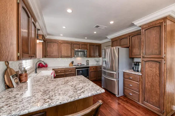 $492,500 | 2051 Los Altos Avenue, Clovis, CA 93611