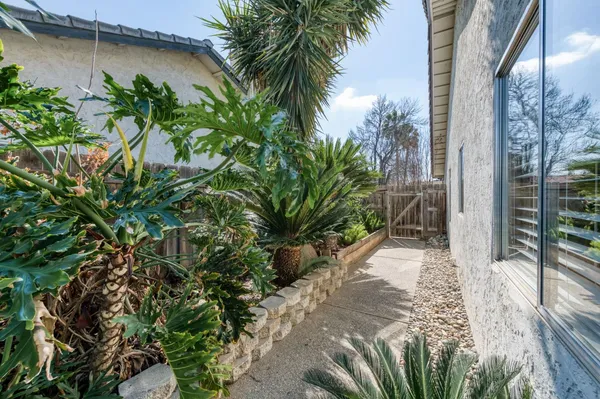 $492,500 | 2051 Los Altos Avenue, Clovis, CA 93611