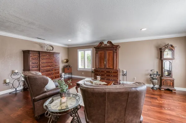 $492,500 | 2051 Los Altos Avenue, Clovis, CA 93611