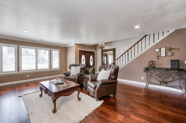 $492,500 | 2051 Los Altos Avenue, Clovis, CA 93611