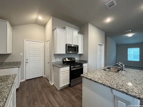 $1,795 | 6912 Cetera Crossing, Converse, TX 78109