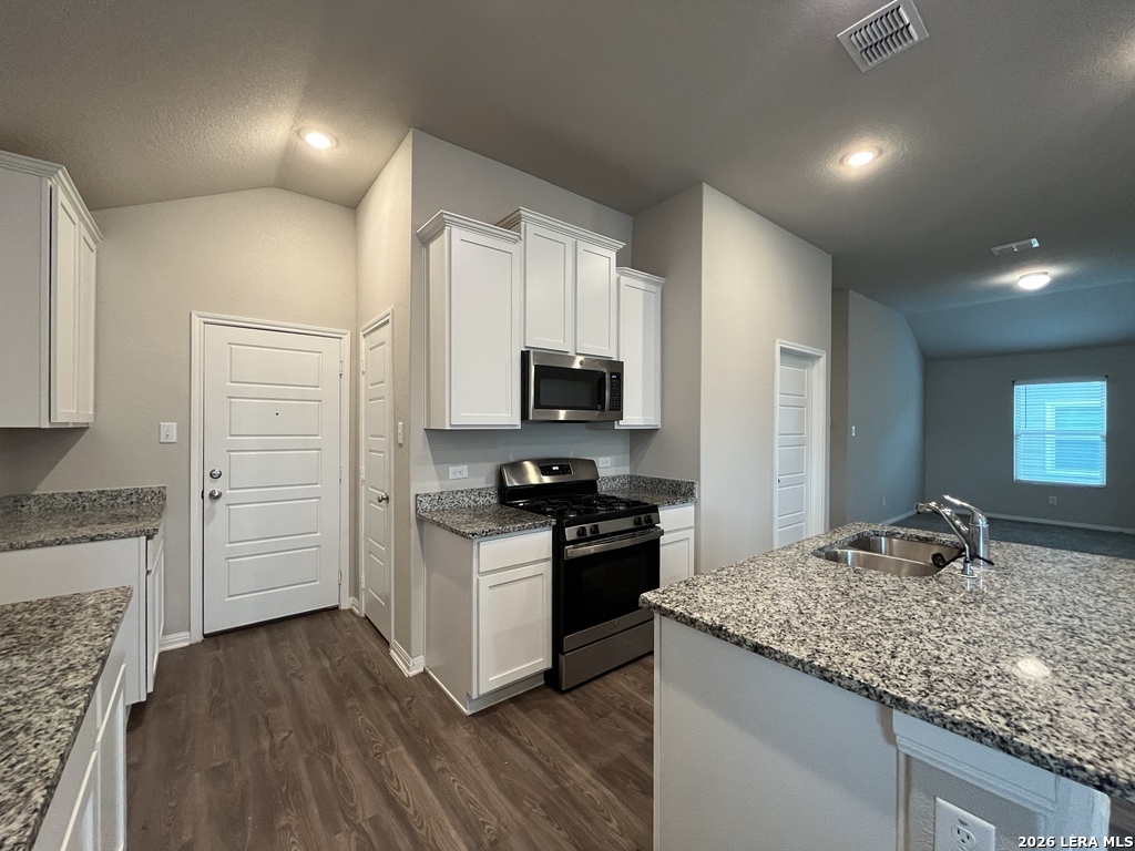 6912 Cetera Crossing Converse, TX 78109 - Photo 11 of 38