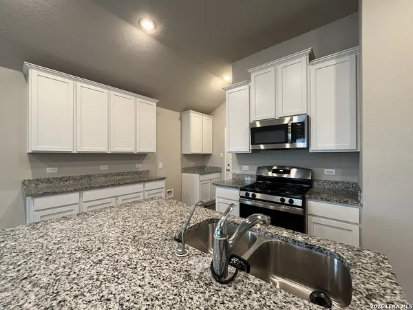$1,795 | 6912 Cetera Crossing, Converse, TX 78109