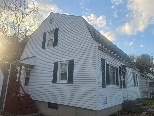 $2,650 | 28 Chestnut Hill Road, North Oxford, MA 01537