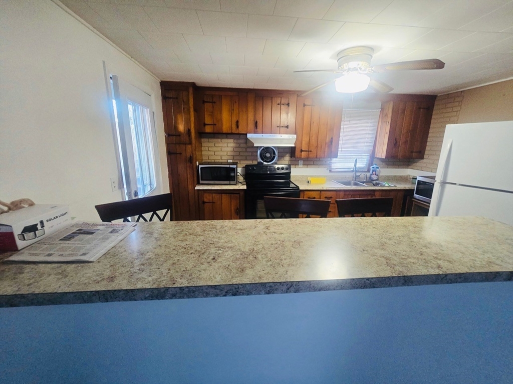 28 Chestnut Hill Road North Oxford, MA 01537 - Photo 4 of 27