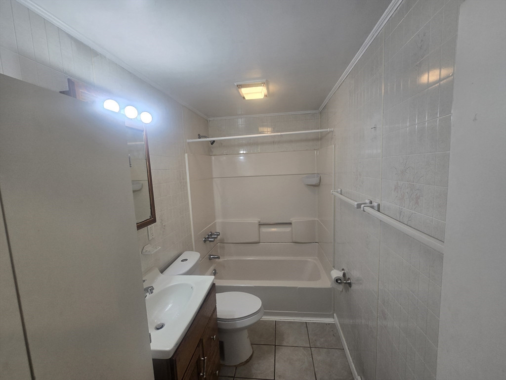 28 Chestnut Hill Road North Oxford, MA 01537 - Photo 9 of 27