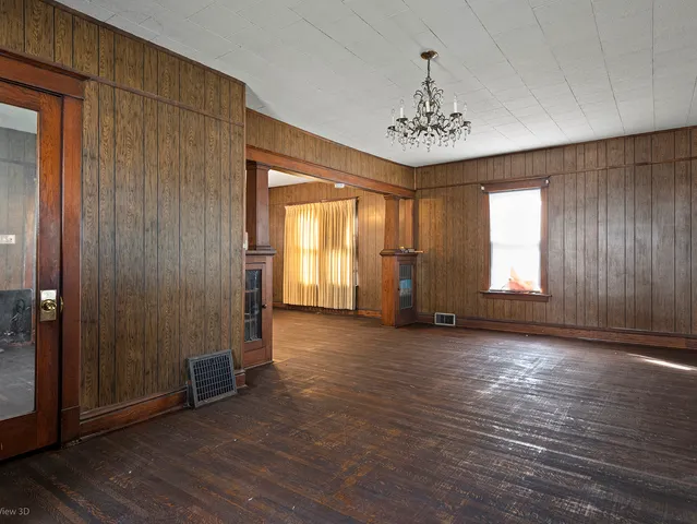 $185,000 | 204 4th Avenue, Joliet, IL 60433